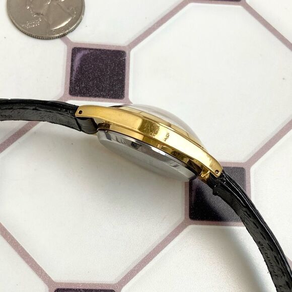 Vintage Armitron x Looney Tunes Pepe Le Pew Musical Watch “…Mood for Love” 🎵 - Picture 13 of 17